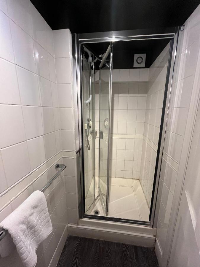 The Kings Arms Hotell Didmarton Eksteriør bilde