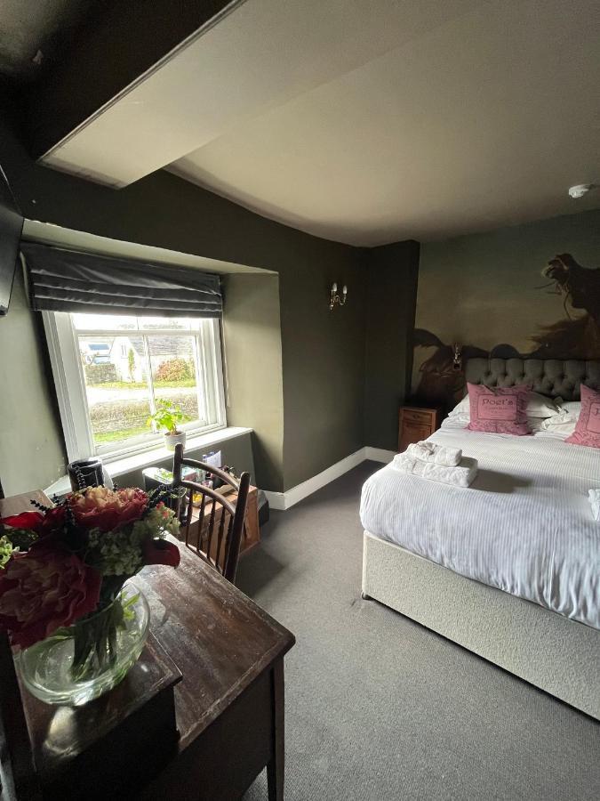 The Kings Arms Hotell Didmarton Eksteriør bilde