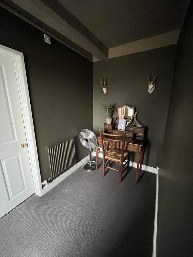 The Kings Arms Hotell Didmarton Eksteriør bilde