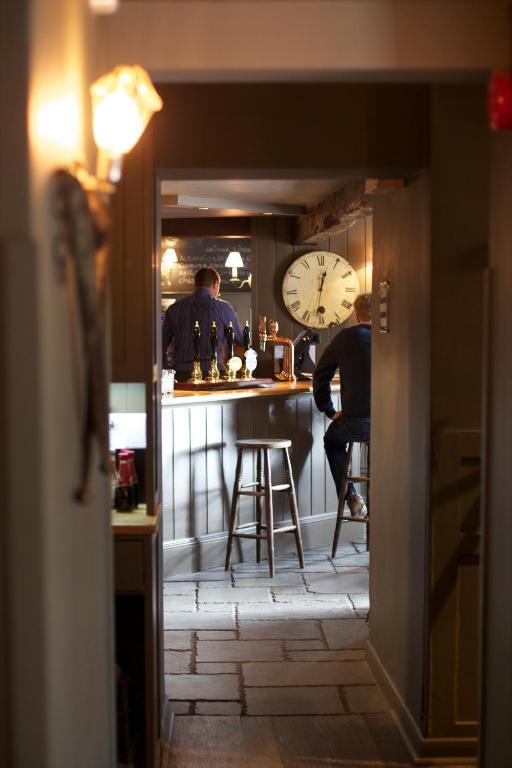 The Kings Arms Hotell Didmarton Eksteriør bilde