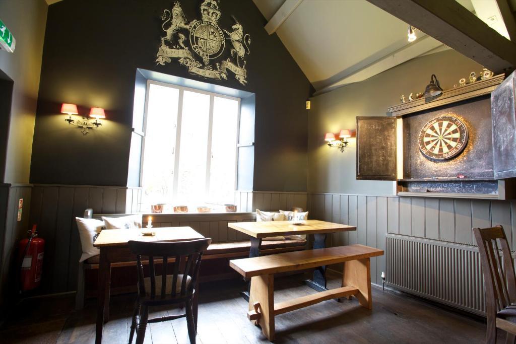 The Kings Arms Hotell Didmarton Eksteriør bilde