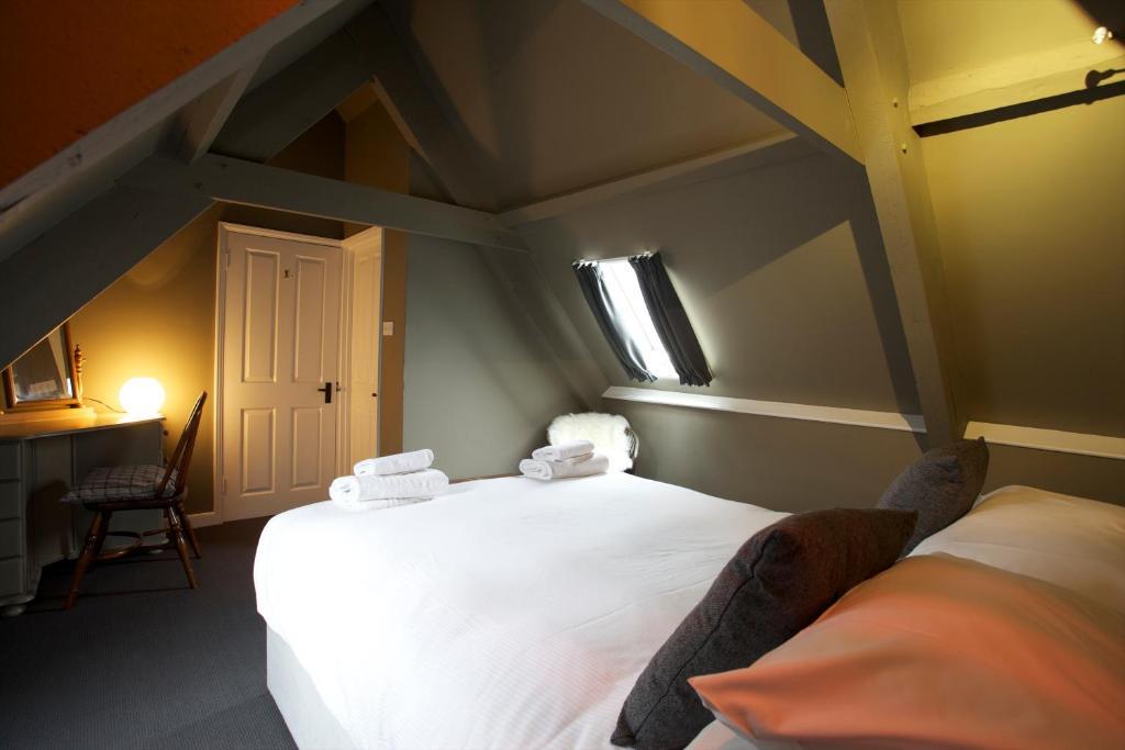 The Kings Arms Hotell Didmarton Rom bilde