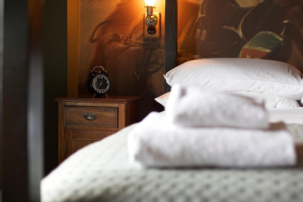 The Kings Arms Hotell Didmarton Eksteriør bilde