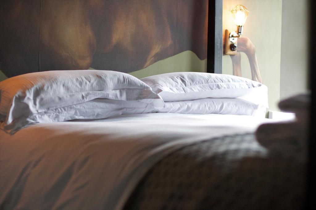 The Kings Arms Hotell Didmarton Eksteriør bilde